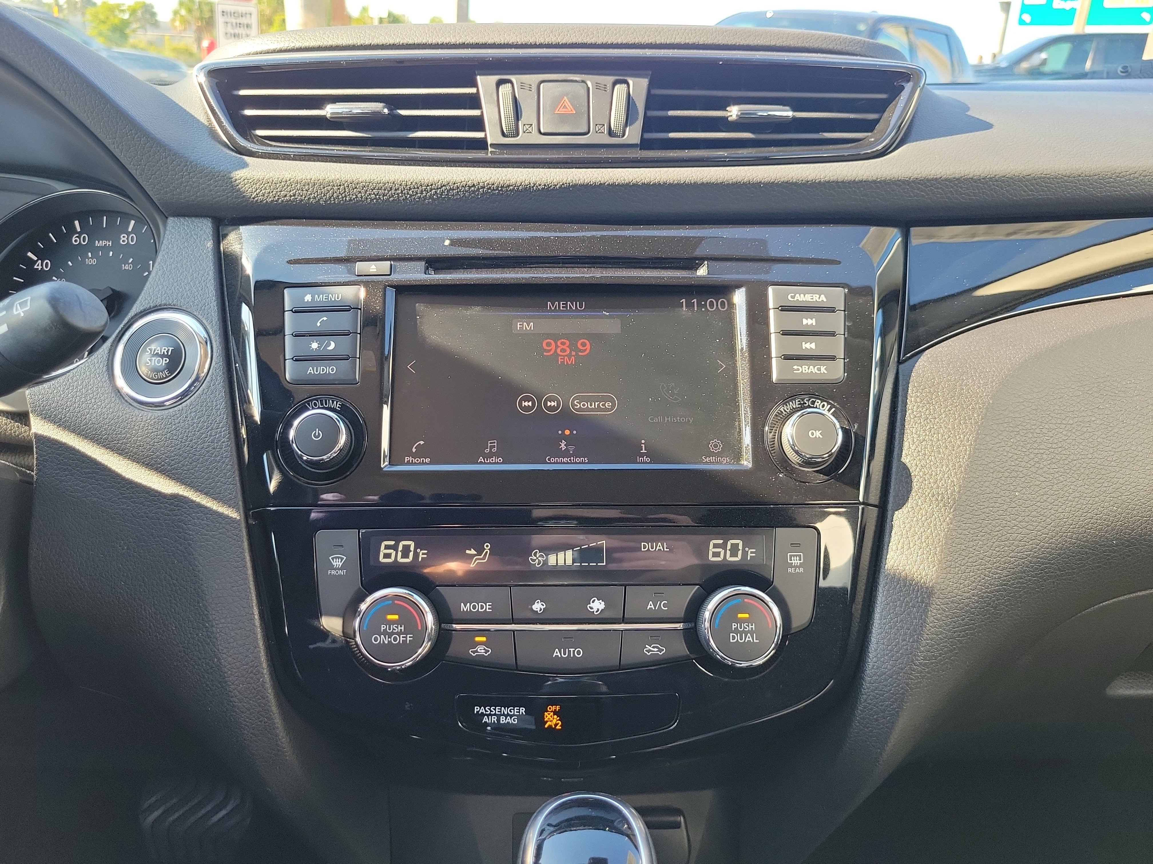 Used 2020 Nissan Rogue Sport SV image 21