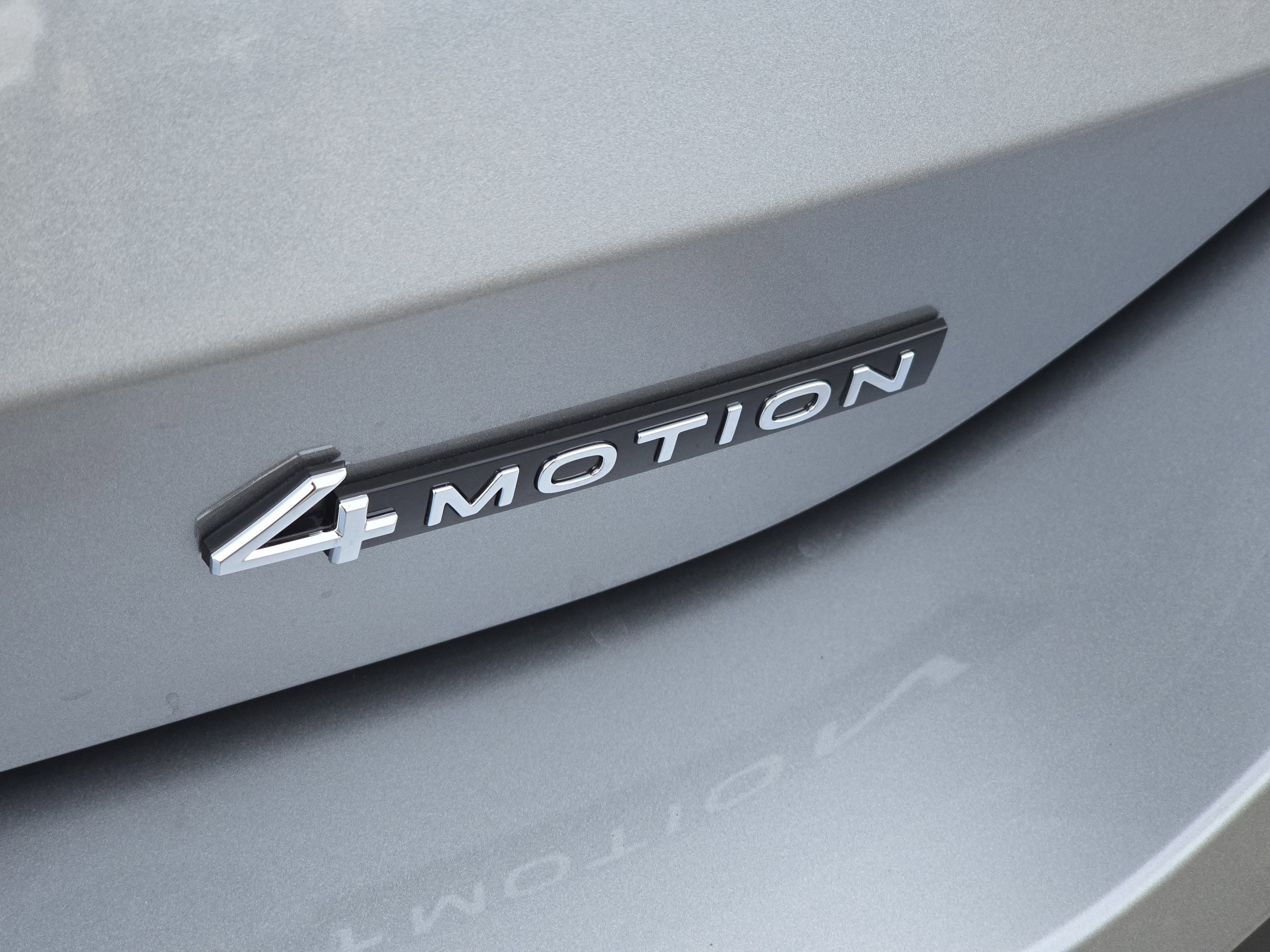 New 2026 Volkswagen Tiguan SE image 13