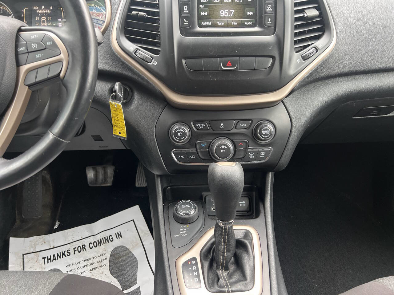 Used 2014 Jeep Cherokee Latitude w/ Cold Weather Group image 21