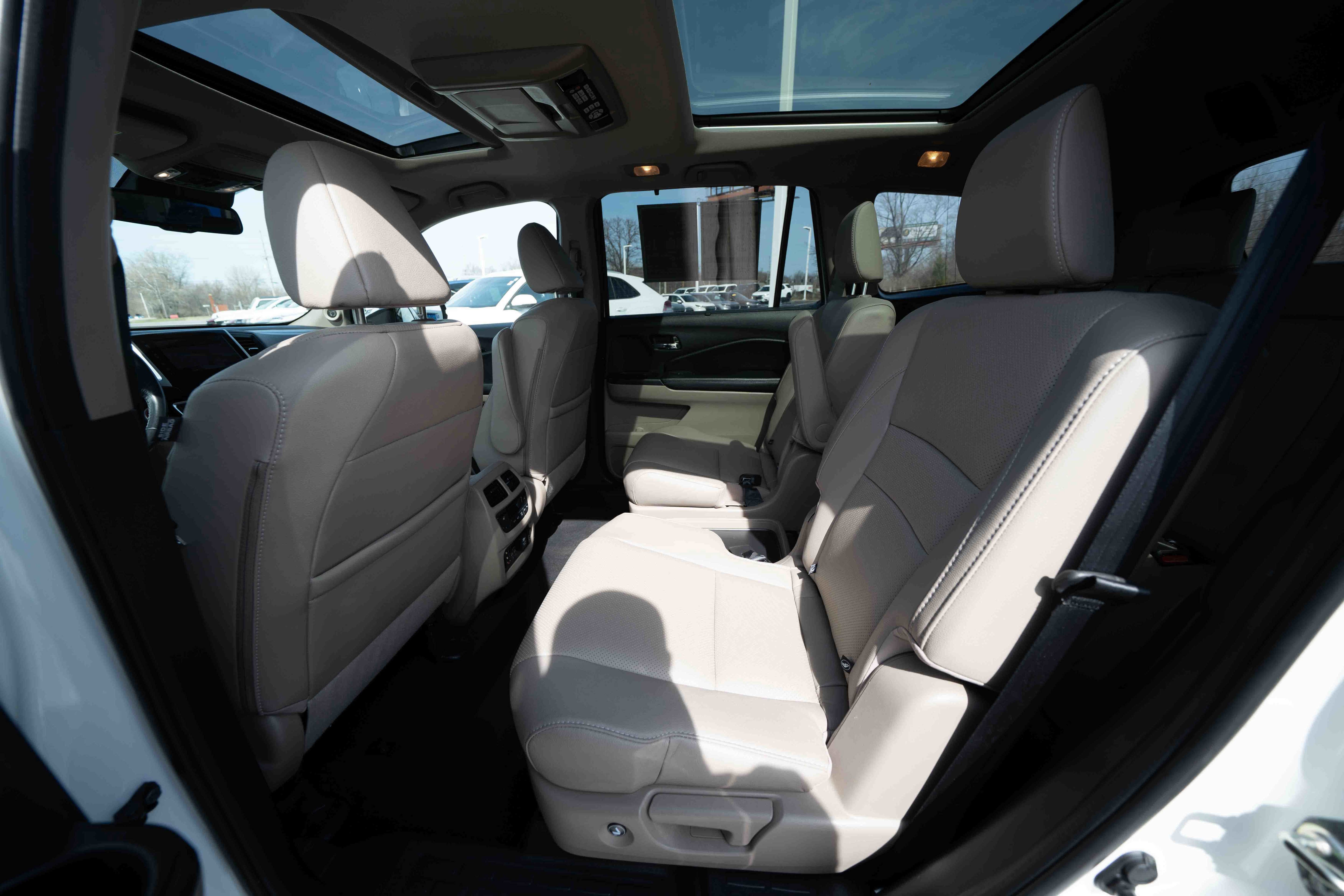 Used 2017 Honda Pilot Elite image 24