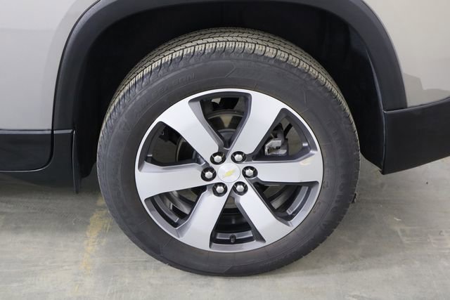 Used 2018 Chevrolet Traverse LT image 42