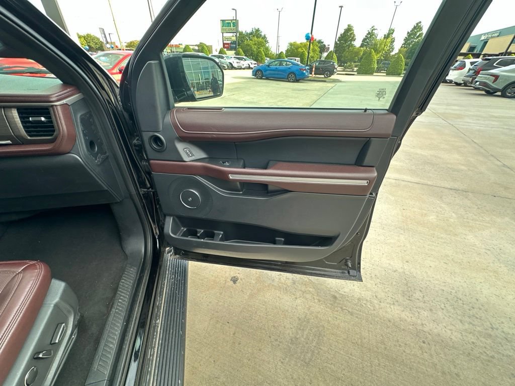 Used 2024 Ford Expedition Max Limited RWD image 40