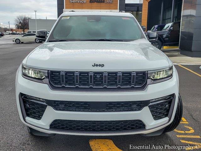 New 2026 Jeep Grand Cherokee L Limited AWD/4WD image 4