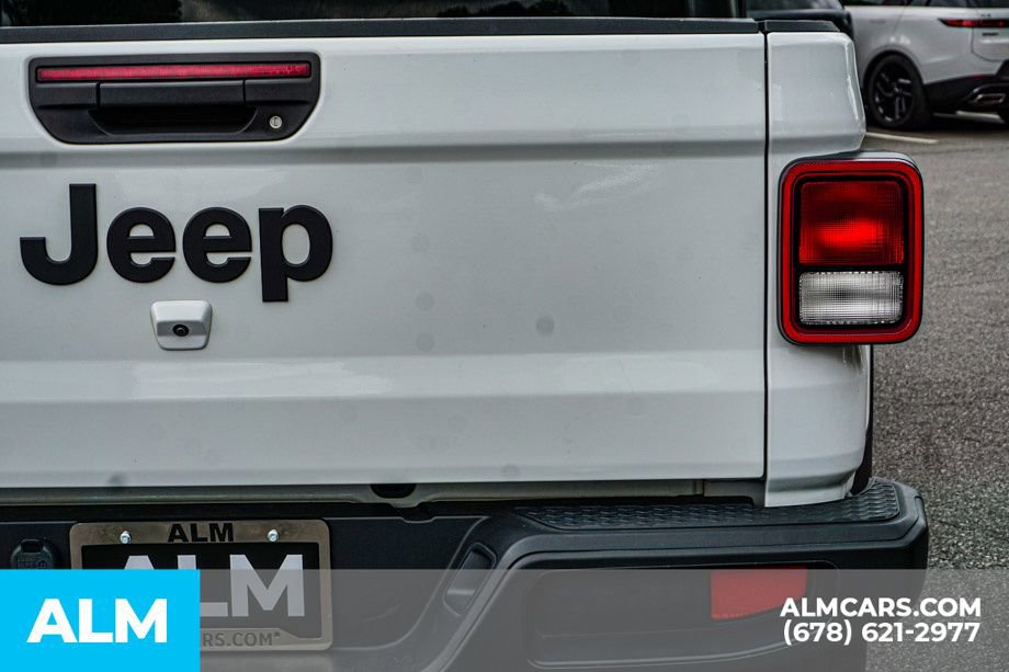 Used 2023 Jeep Gladiator Overland AWD/4WD image 13