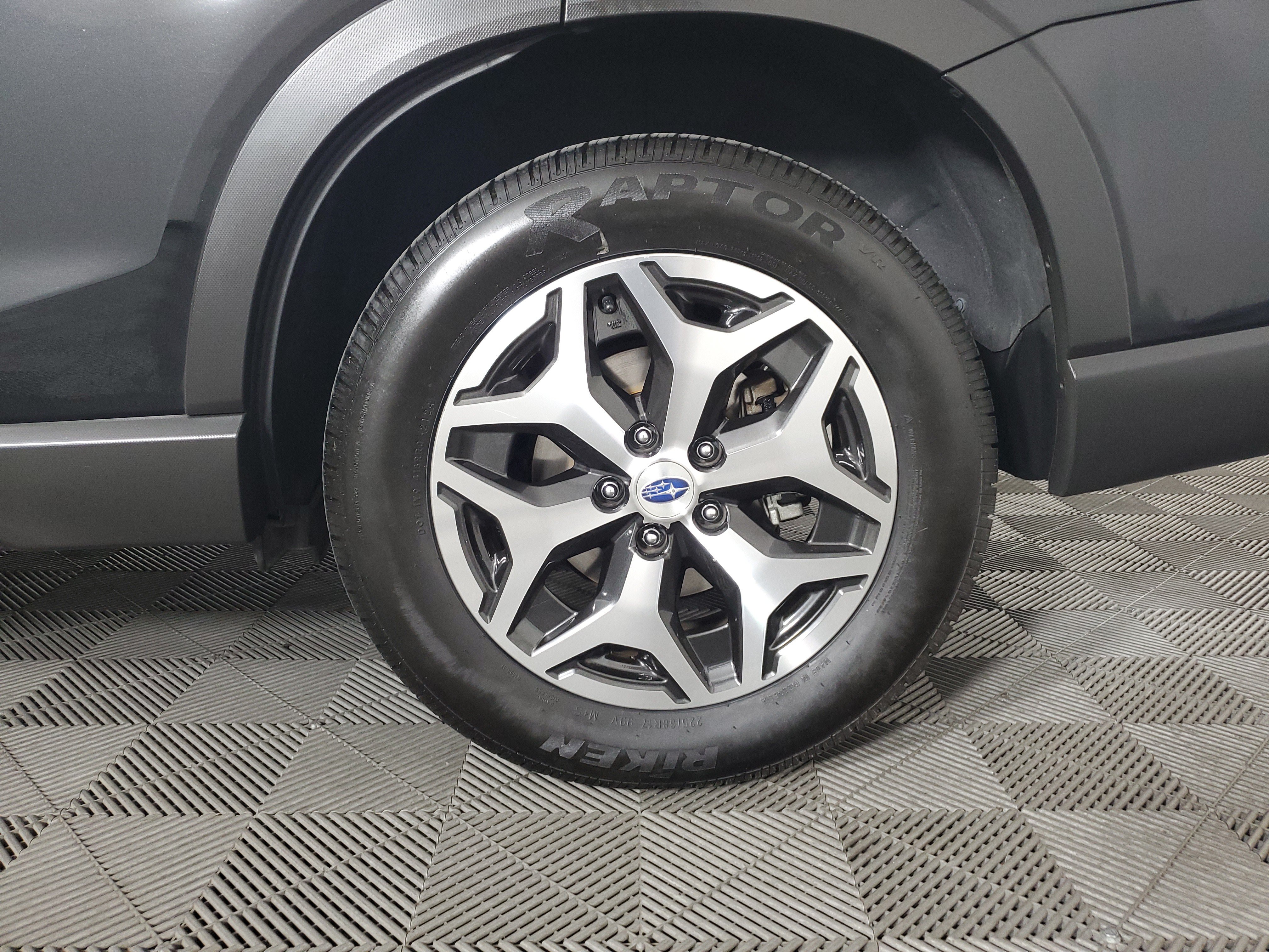 Used 2022 Subaru Forester Premium w/ Popular Package #1 AWD/4WD image 30