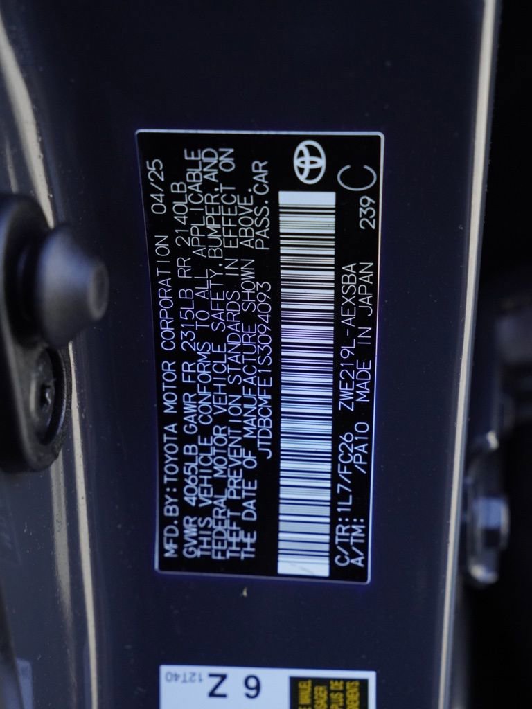 Used 2025 Toyota Corolla SE w/ SE Premium Package FWD image 30