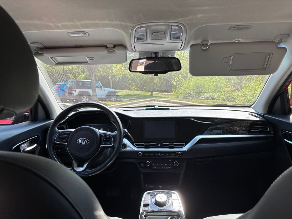 Used 2020 Kia Niro EX w/ Cold Weather Package FWD image 21