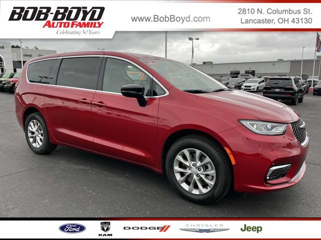 New 2025 Chrysler Pacifica Select AWD/4WD image 1