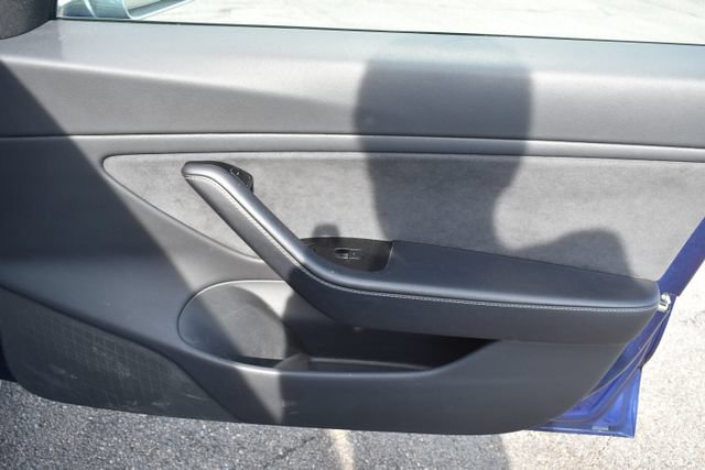 Used 2018 Tesla Model 3 Long Range RWD image 34