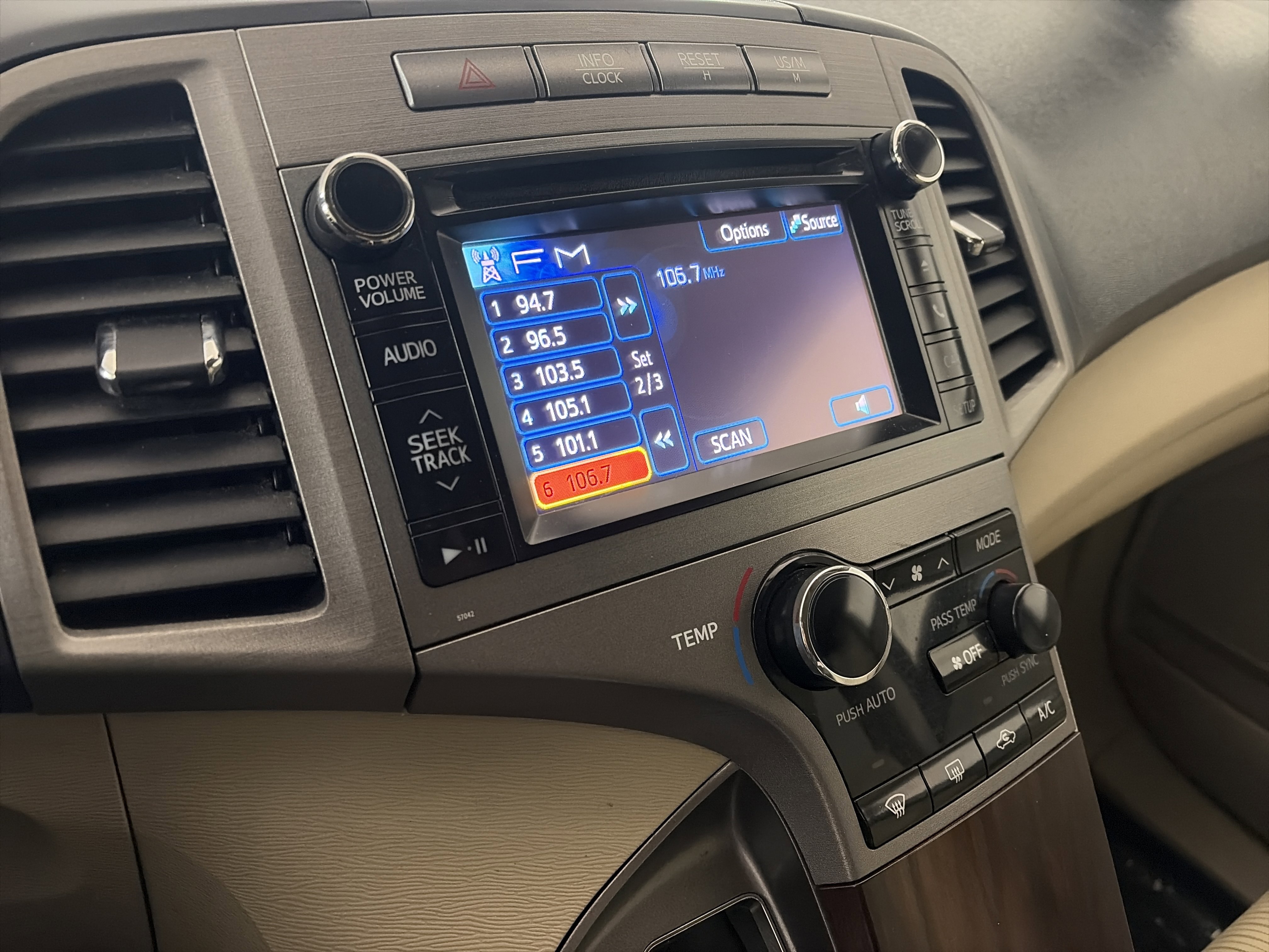 Used 2013 Toyota Venza LE image 20