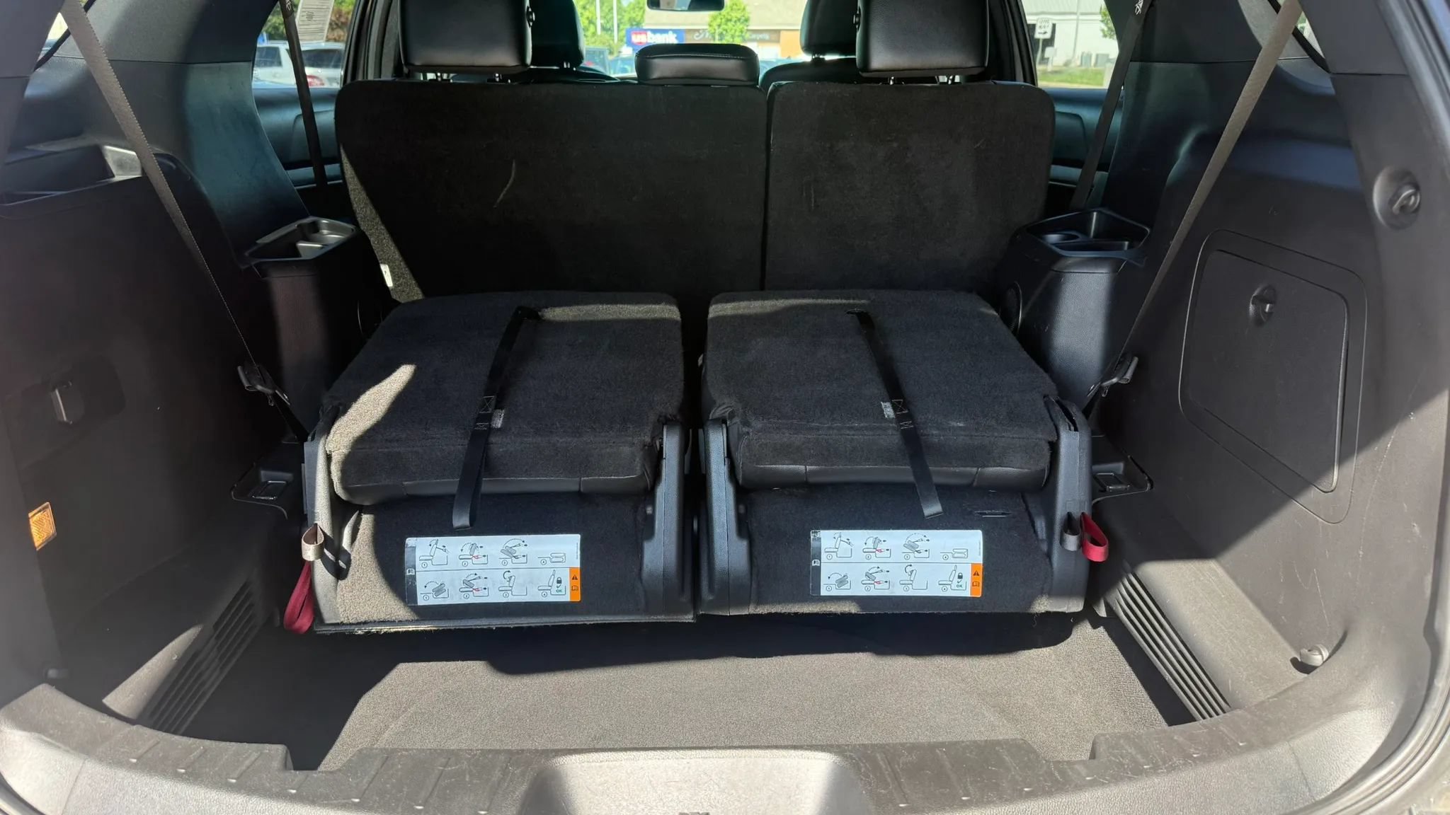 Used 2016 Ford Explorer XLT w/ Equipment Group 202A AWD/4WD image 24