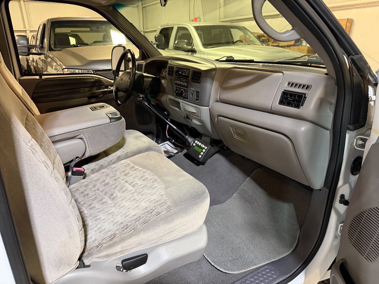 Used 1999 Ford F350 4x4 Regular Cab DRW Super Duty image 7