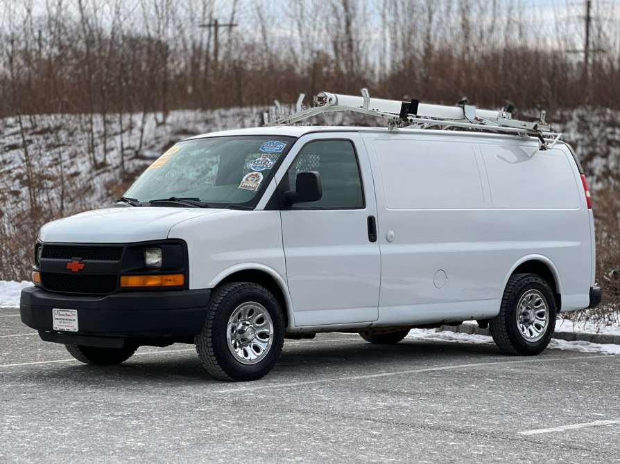 Used 2009 Chevrolet Express 1500 image 4