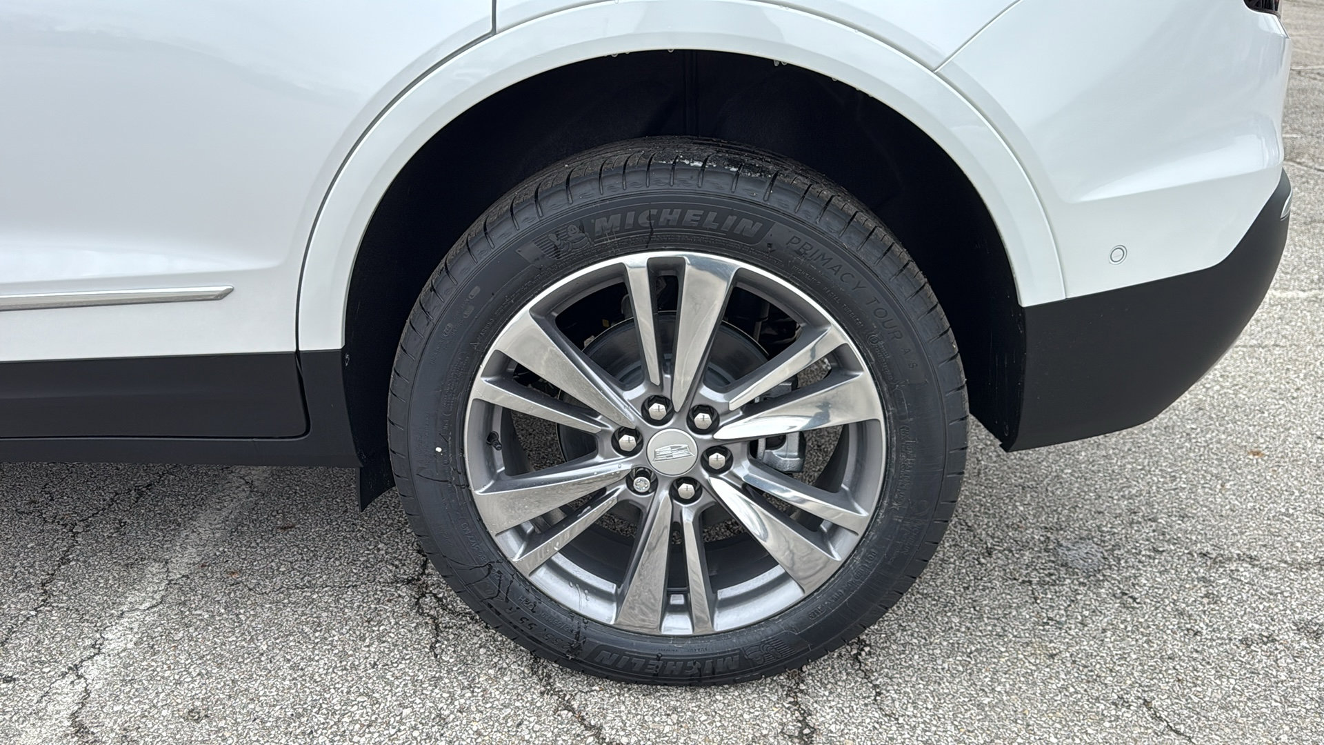 New 2026 Cadillac XT5 Premium Luxury w/ LPO, Floor Liner Package image 34