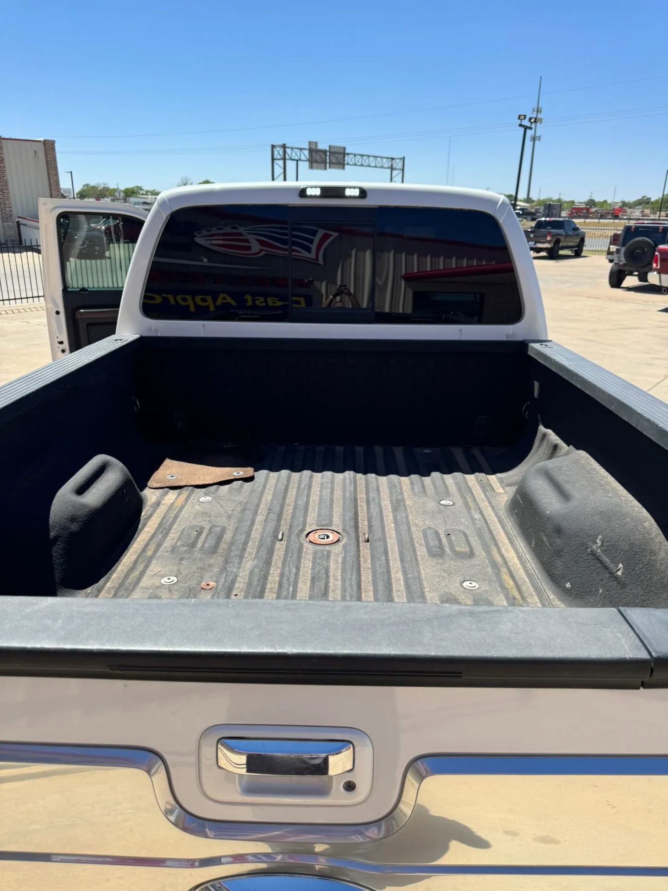 Used 2016 Ford F250 Platinum w/ FX4 Off-Road Package AWD/4WD image 8