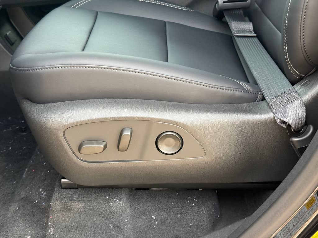 New 2026 GMC Acadia Elevation w/ Black Edition AWD/4WD image 14