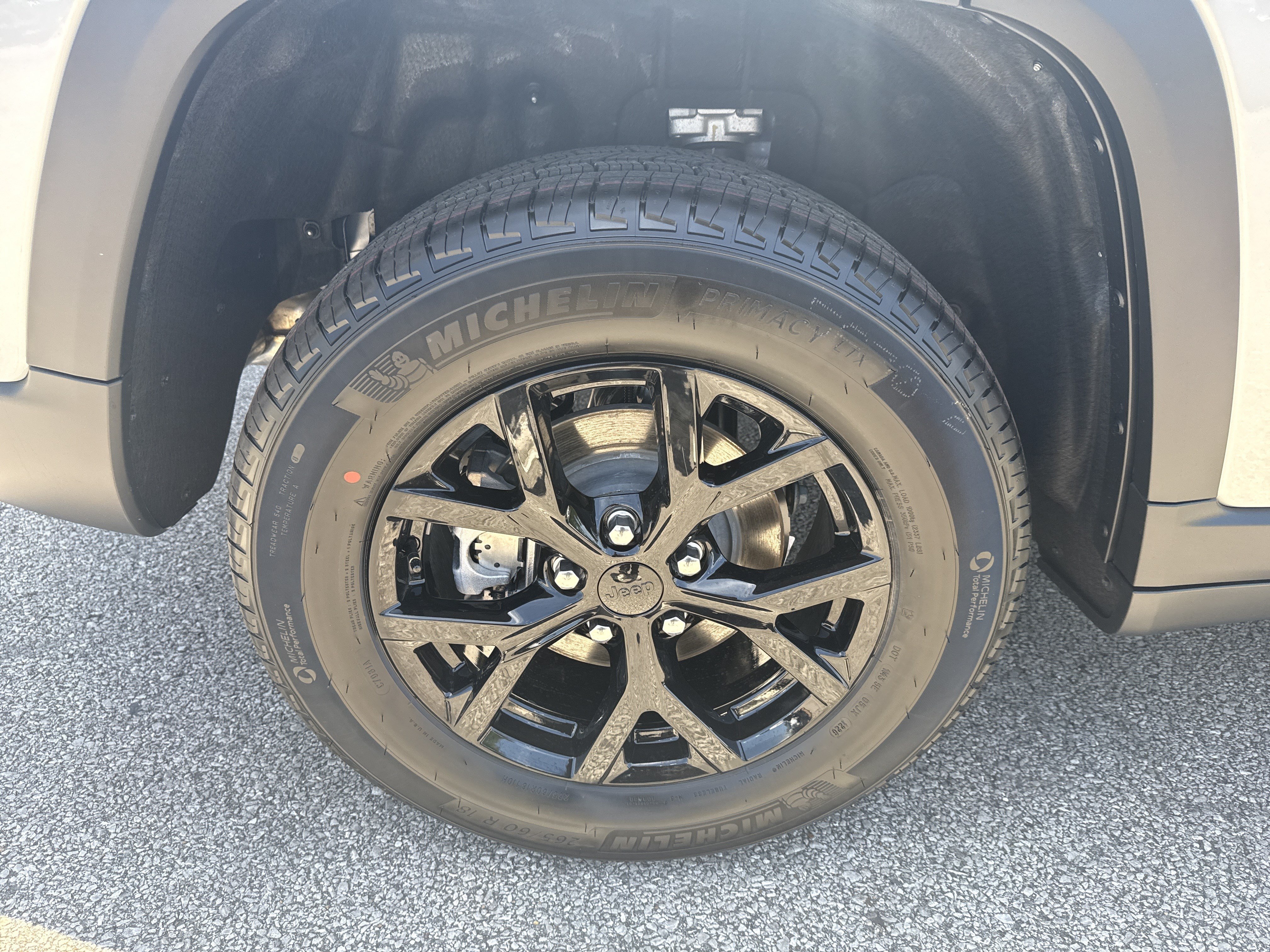 New 2026 Jeep Grand Cherokee Altitude RWD image 18
