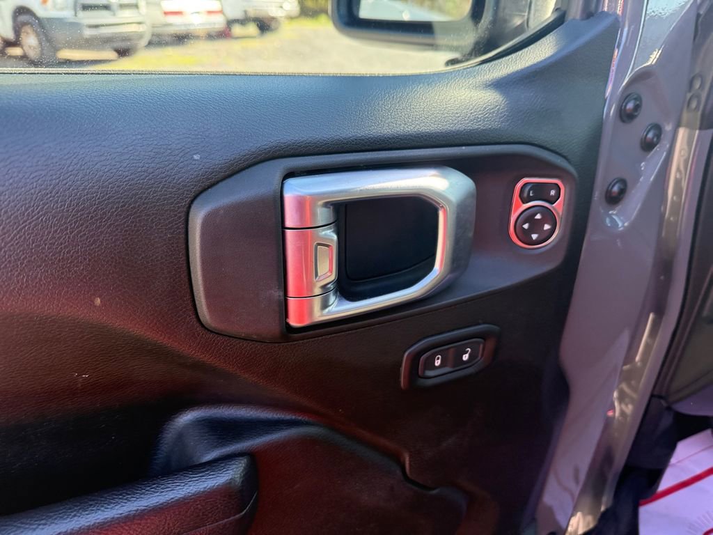 Used 2023 Jeep Gladiator Sport image 21