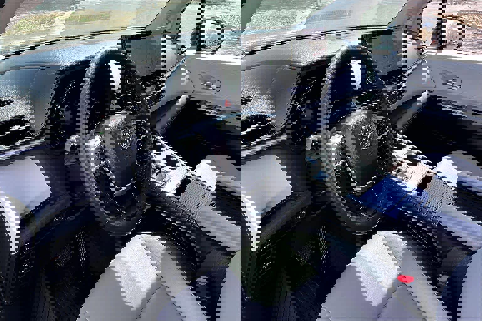 Certified 2025 Toyota Sienna XLE w/ XLE Plus Package image 18