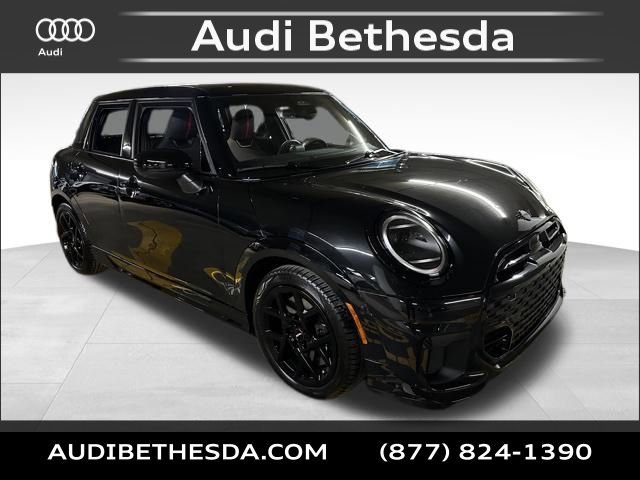 Used 2025 MINI Cooper S image 1