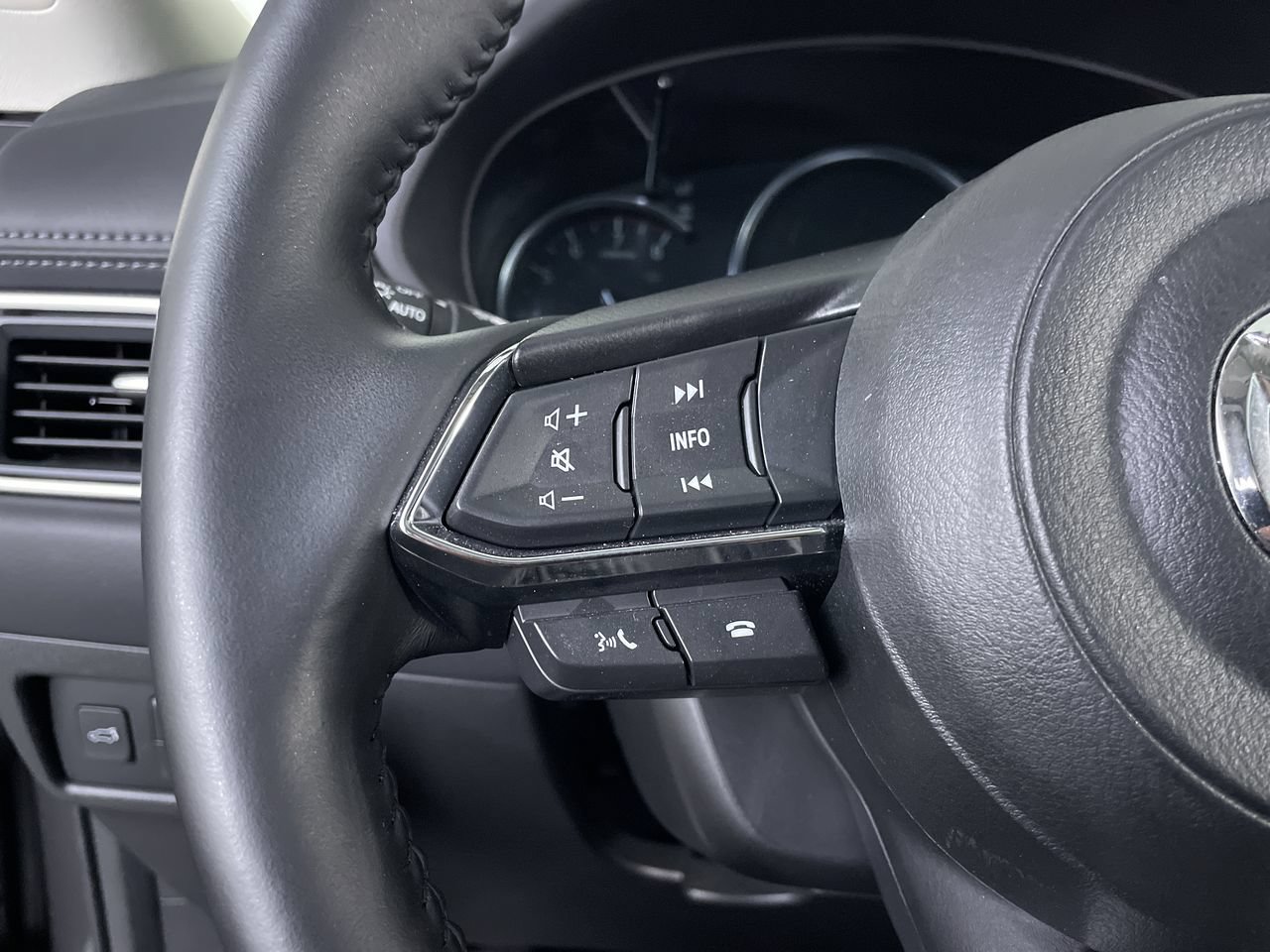 Used 2025 MAZDA CX-5 AWD 2.5 S w/ Premium Plus Pkg image 27