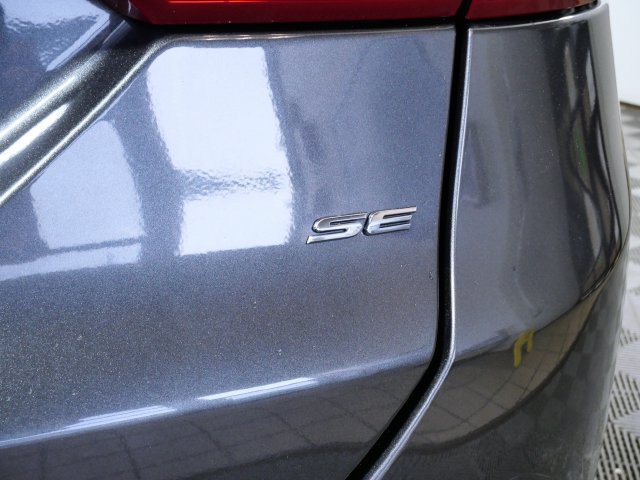 Certified 2017 Ford Fusion SE FWD image 8