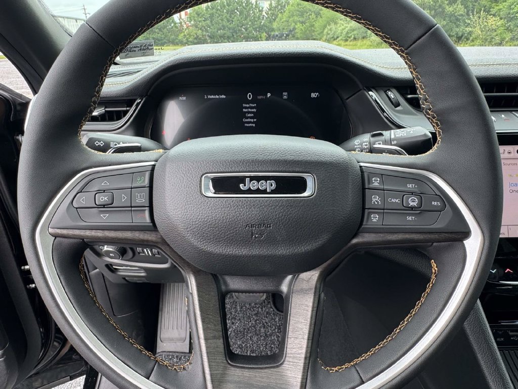 New 2026 Jeep Grand Cherokee Limited AWD/4WD image 18