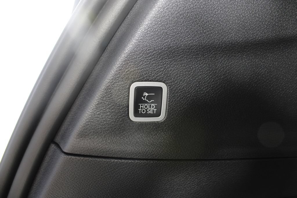 New 2027 Chrysler Pacifica Select FWD image 20