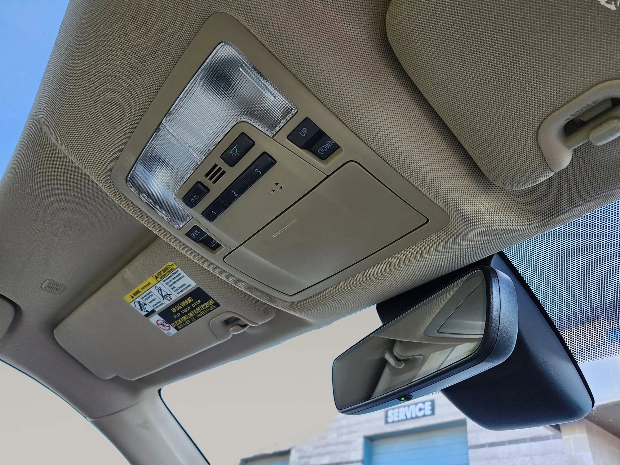 Used 2019 Toyota Highlander XLE AWD/4WD image 22