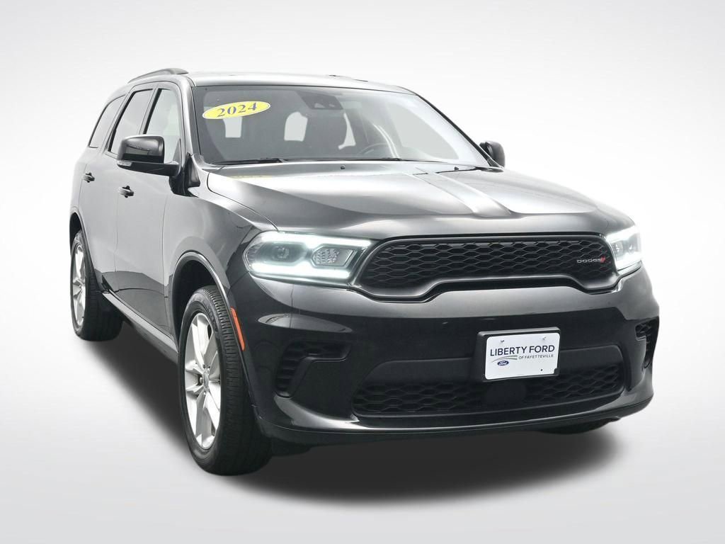 Used 2024 Dodge Durango GT image 3