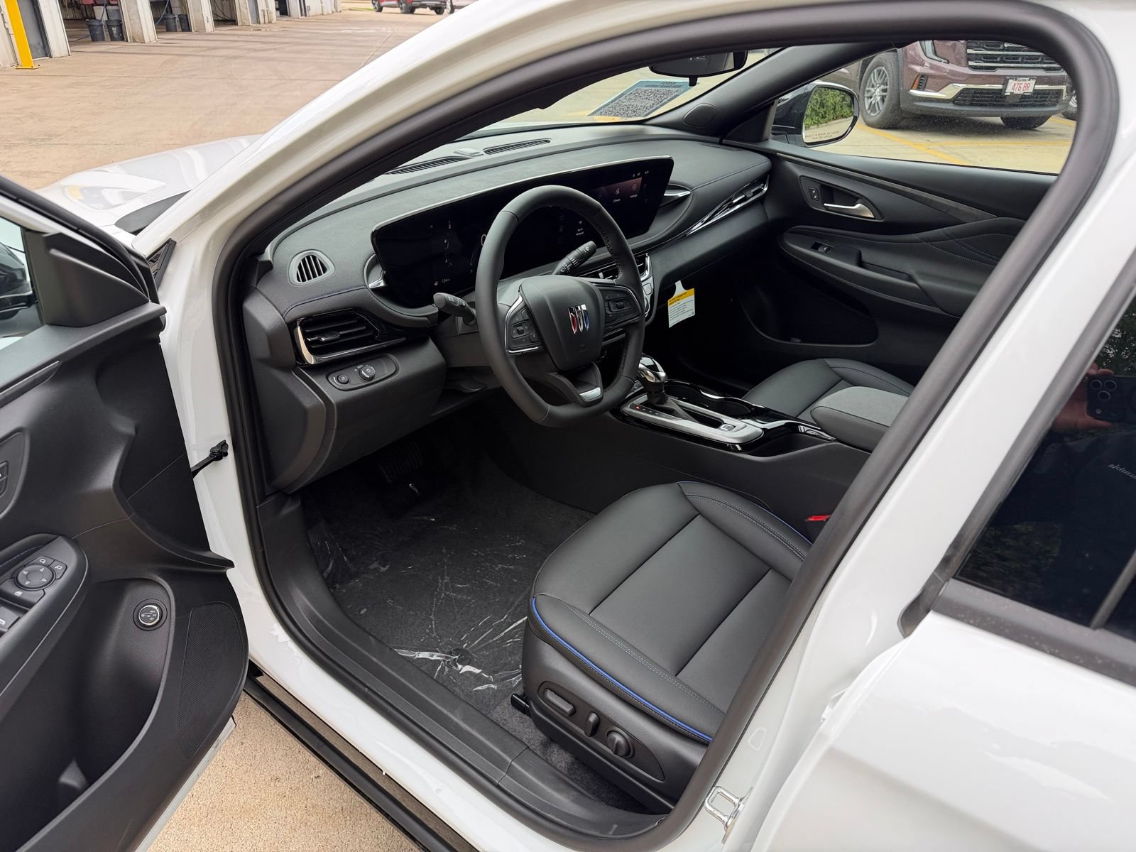 New 2026 Buick Envista Sport Touring w/ Convenience I Package FWD image 9