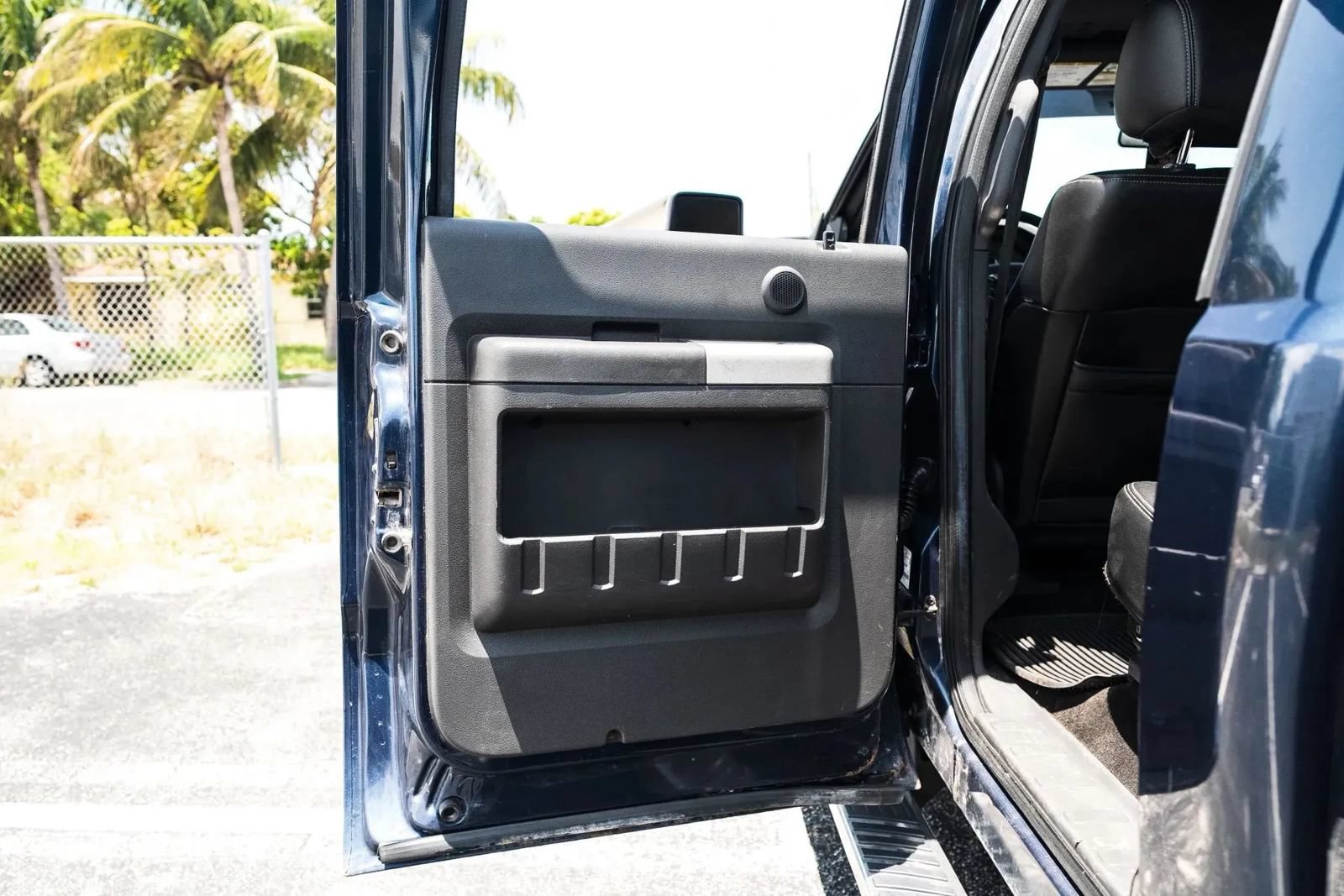 Used 2014 Ford F250 Lariat w/ Chrome Package AWD/4WD image 26