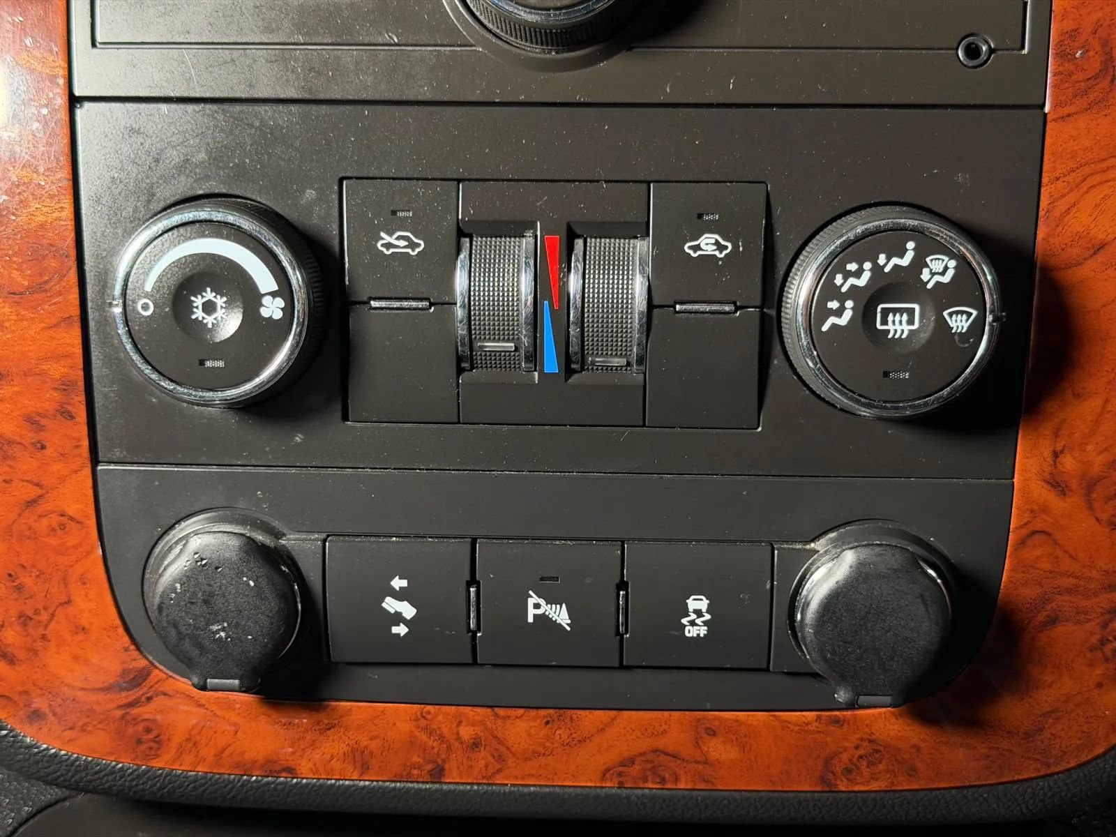 Used 2012 Chevrolet Avalanche LS w/ All-Star Edition RWD image 27