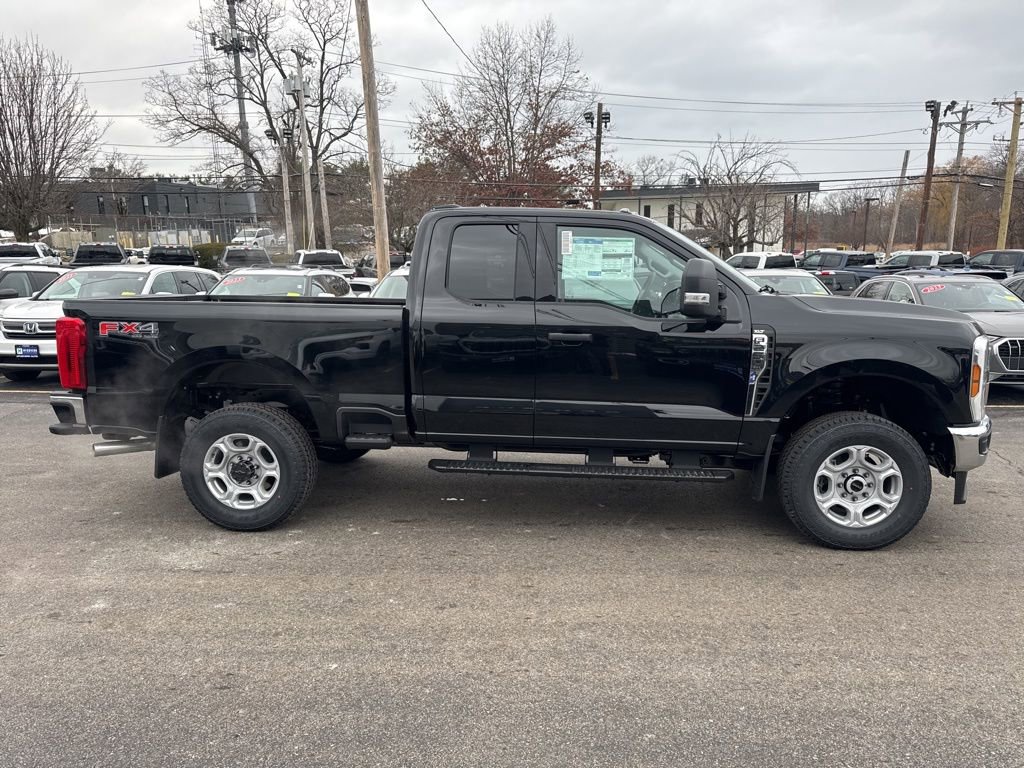 New 2026 Ford F250 XLT w/ FX4 Off-Road Package image 4
