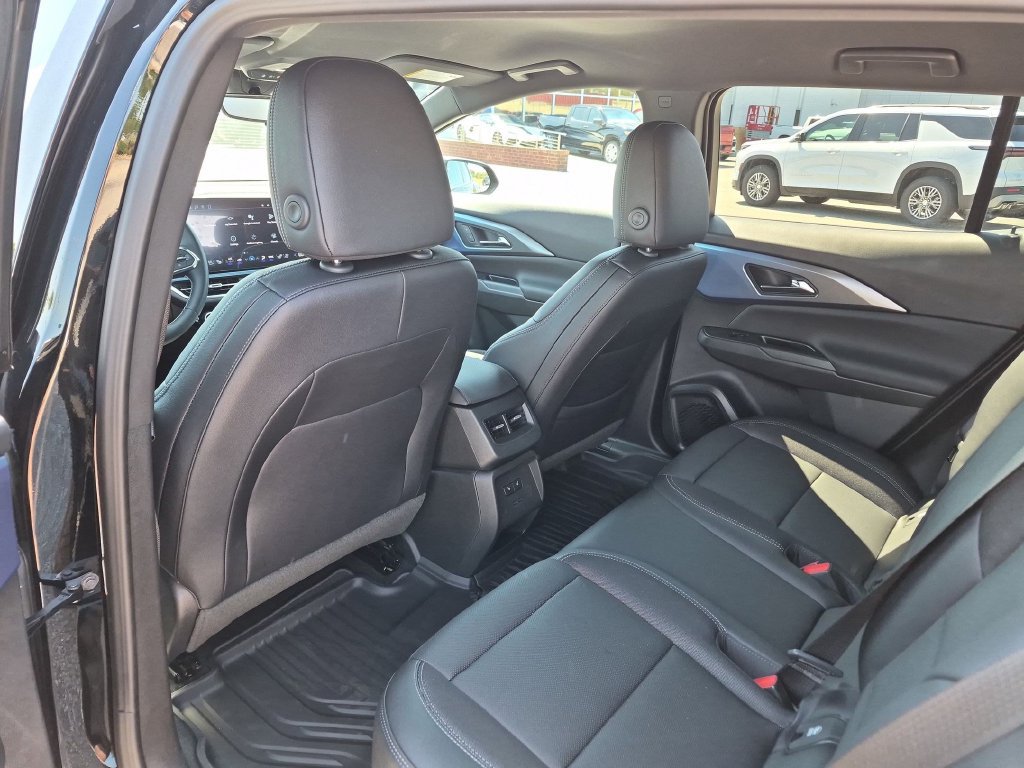 New 2026 Chevrolet Equinox EV LT w/ Convenience Package II FWD image 32