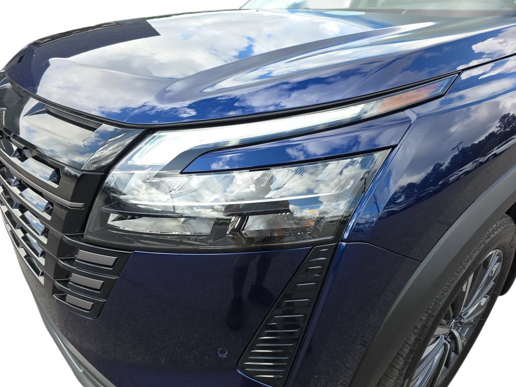New 2026 Nissan Pathfinder Platinum FWD image 32