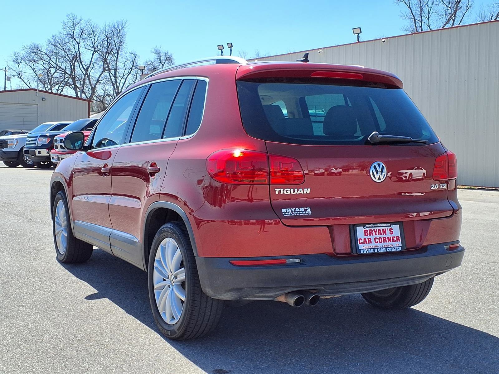 Used 2012 Volkswagen Tiguan S FWD image 3