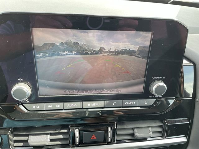 Used 2022 Nissan Pathfinder SV image 22