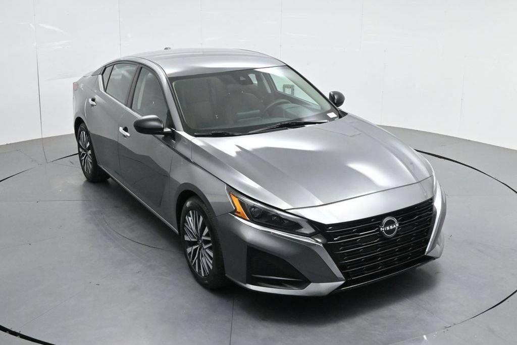 Used 2024 Nissan Altima 2.5 SV FWD image 50