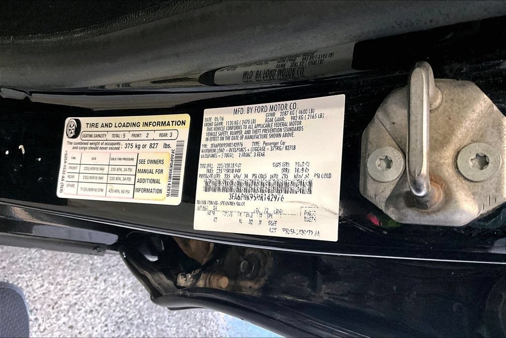 Used 2017 Ford Fusion Titanium FWD image 19