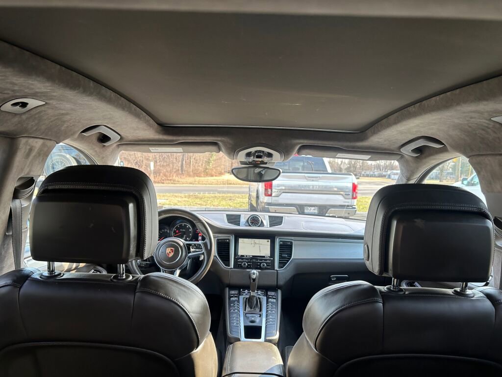 Used 2015 Porsche Macan Turbo image 33