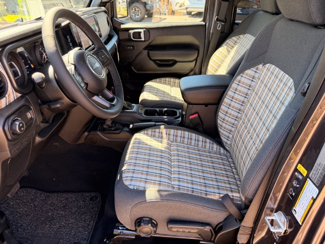 New 2026 Jeep Gladiator Sport AWD/4WD image 8