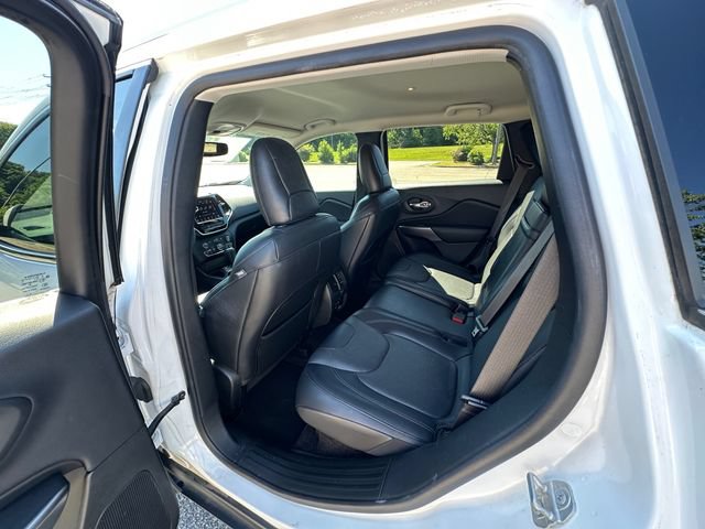 Used 2019 Jeep Cherokee Limited w/ Luxury Group FWD image 18