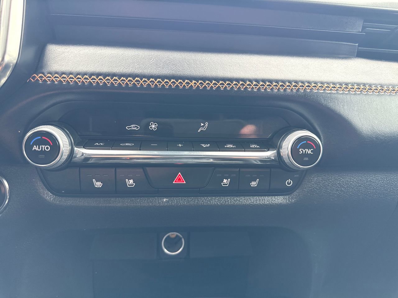 Used 2025 MAZDA CX-50 AWD 2.5 S w/ Premium Plus Pkg image 22