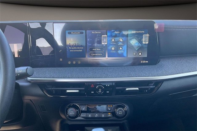 New 2026 Nissan Kicks SV w/ SV Premium Package image 6