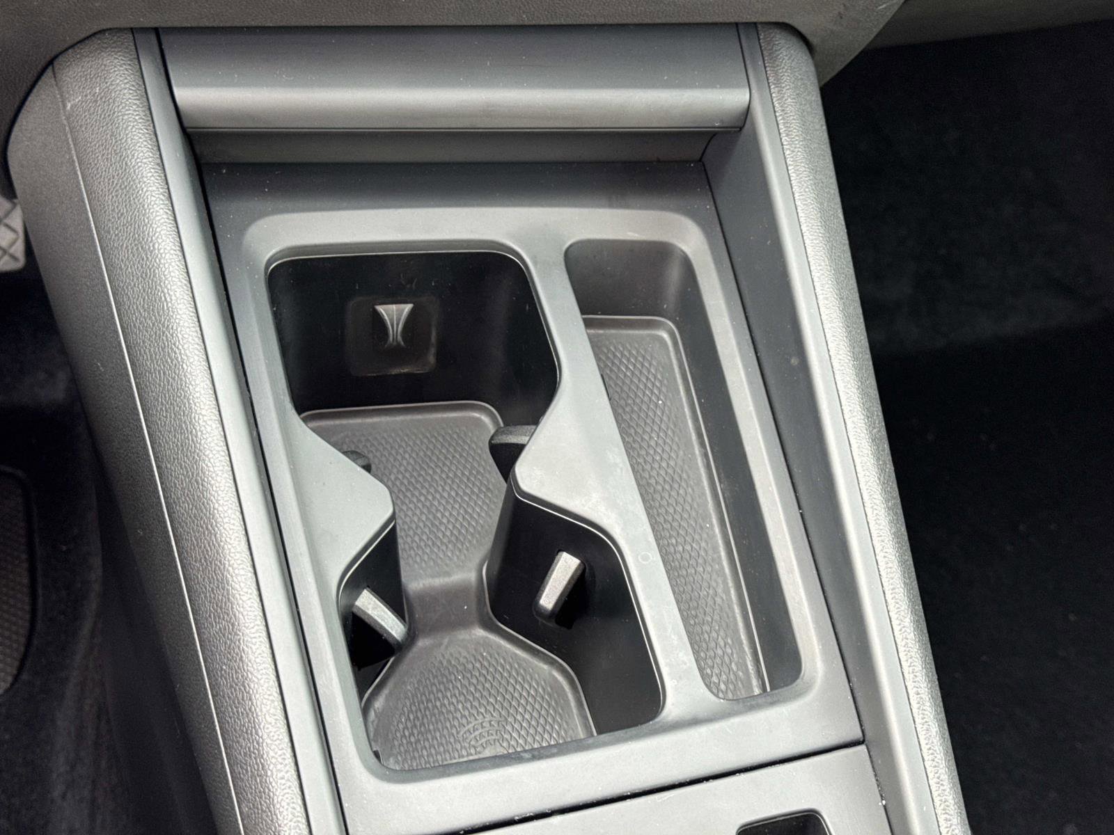 Certified 2025 Volkswagen Tiguan S w/ 18" Wheel Package image 24