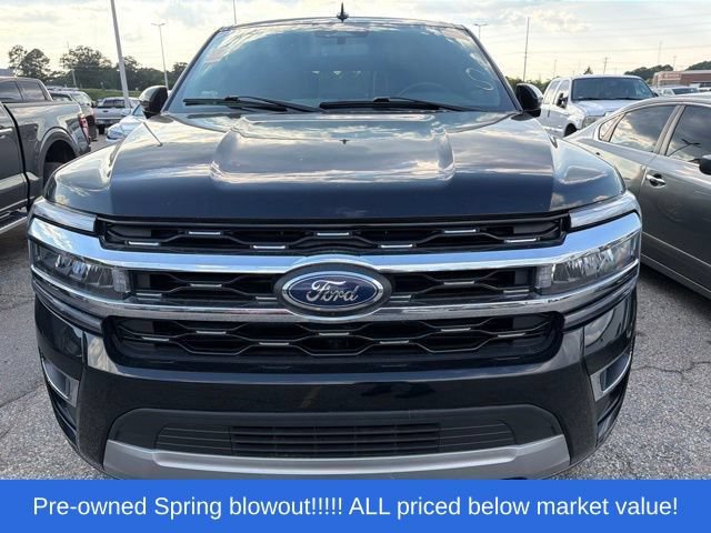 Used 2023 Ford Expedition Limited AWD/4WD image 2