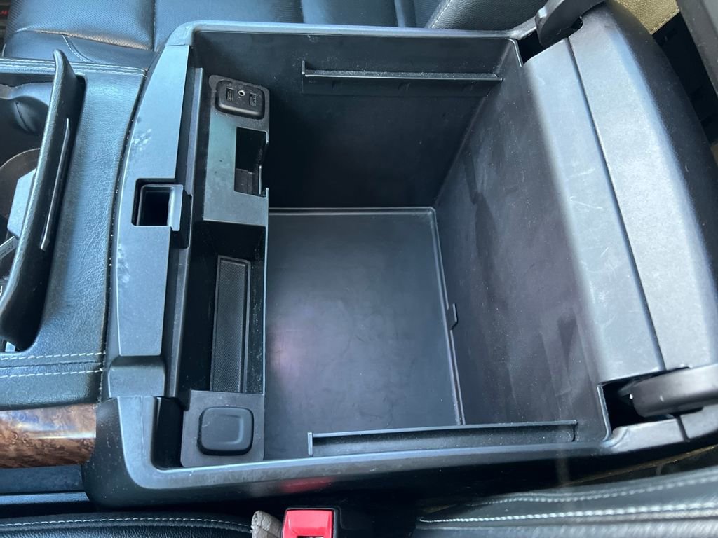 Used 2018 Chevrolet Suburban Premier image 19