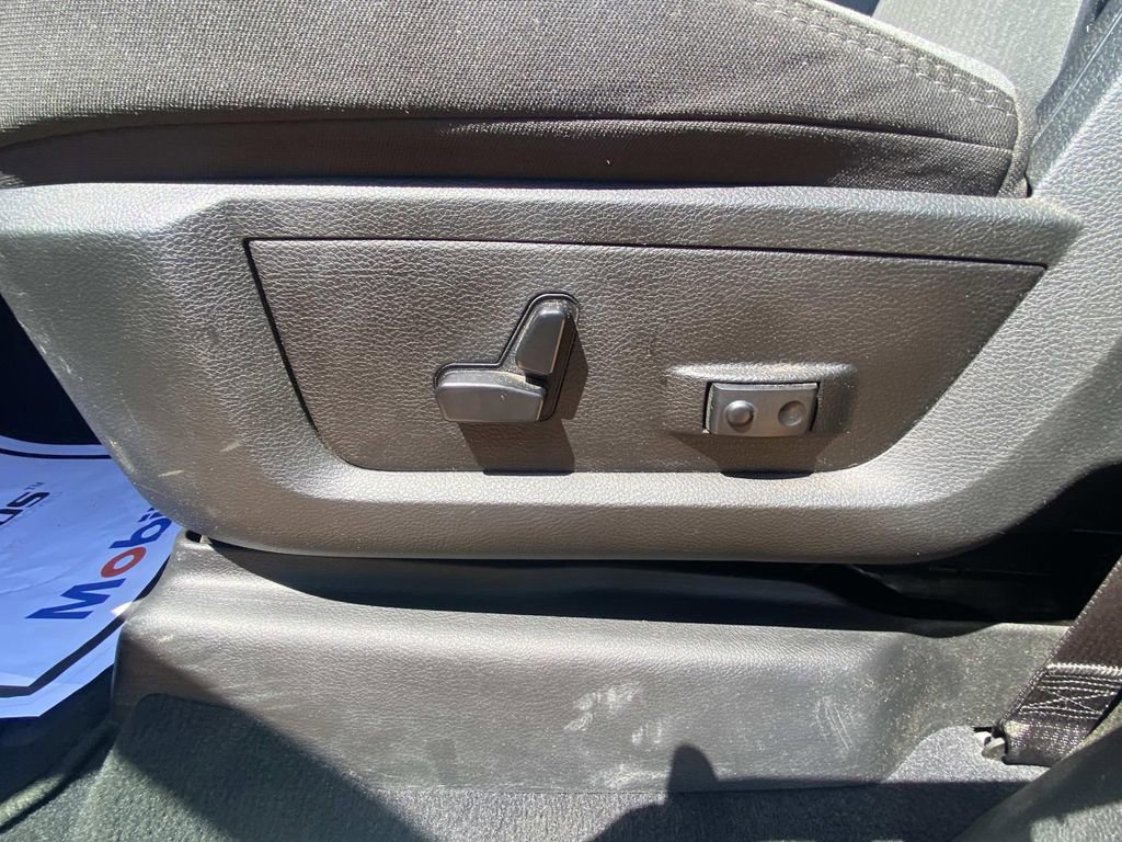 Used 2024 RAM 3500 Big Horn image 13