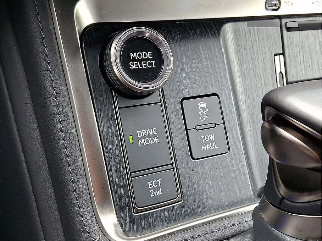 Used 2024 Lexus GX 550 w/ Accessory Package (Z1) AWD/4WD image 24